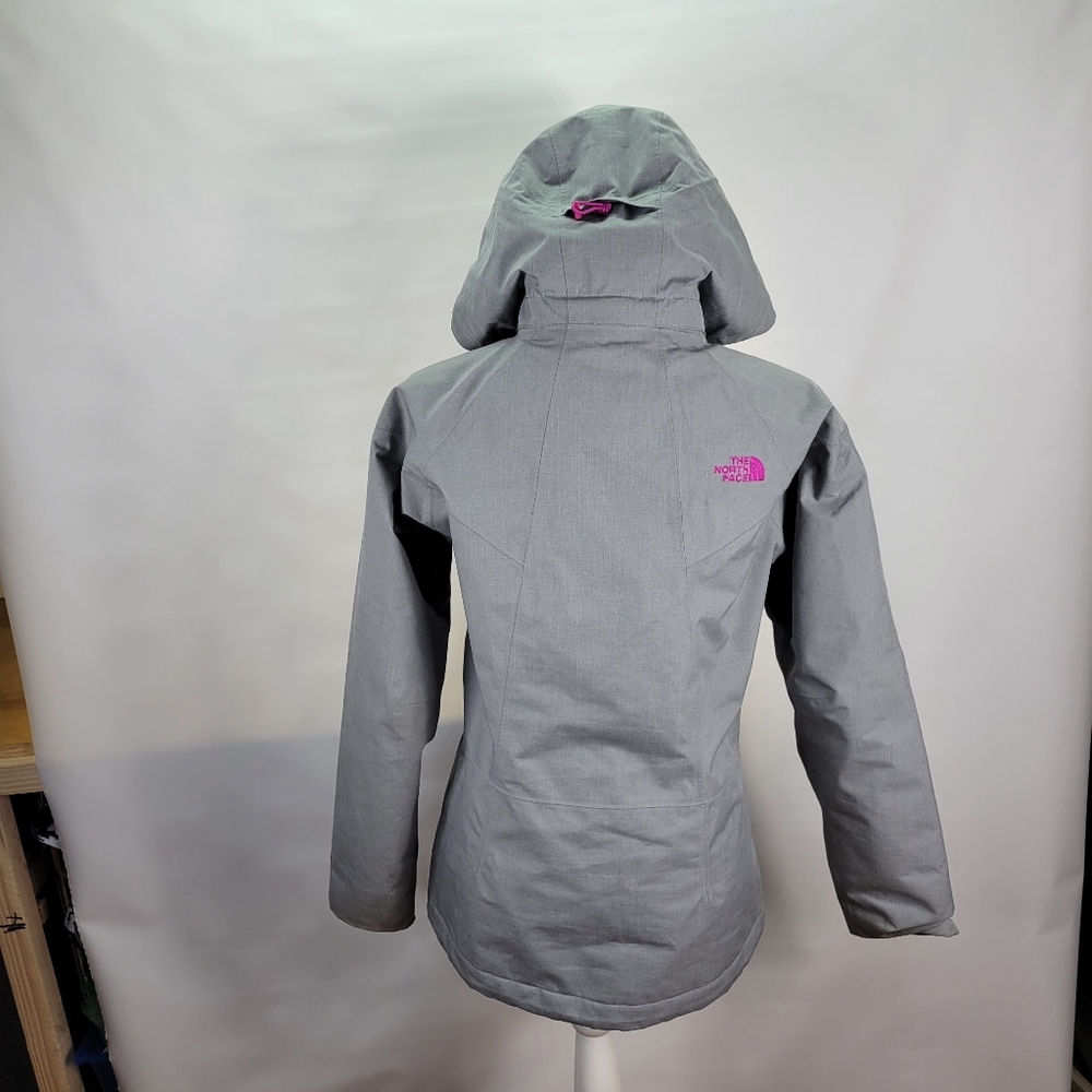 Womans The North Face HyVent Lightweight Jacket Gray/Pink size Small Hooded - Picture 12 of 16